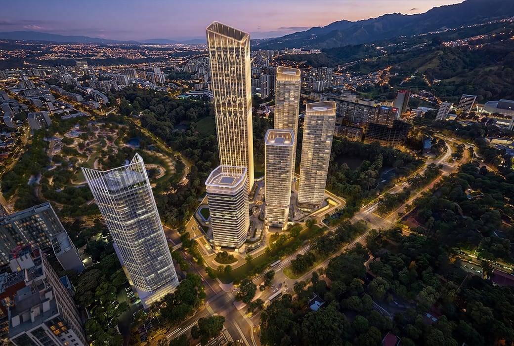 Вид сверху на квартал Downtown Tbilisi вечером
